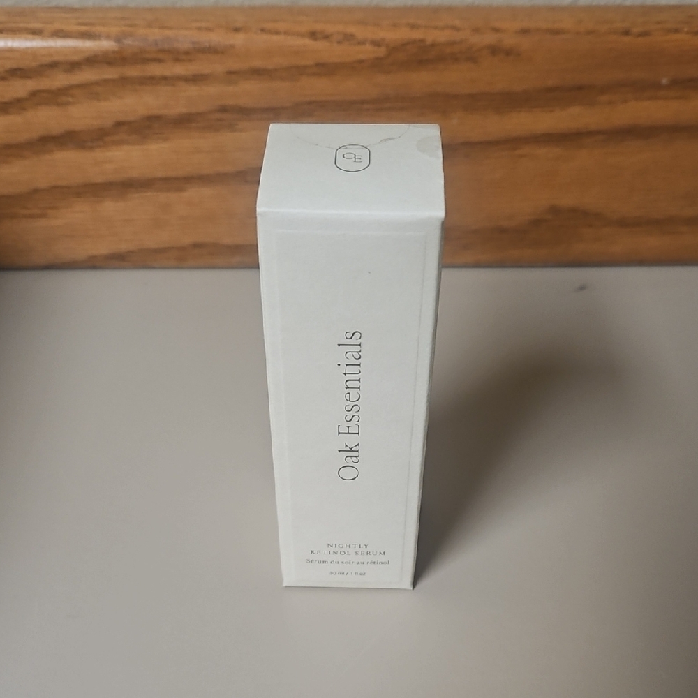 Essentials Nightly Retinol Serum - White
